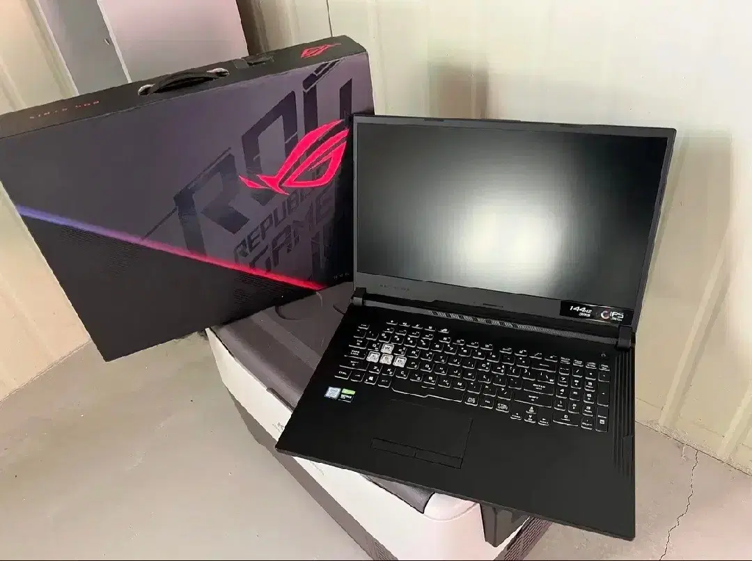 Asus Rog strix G731 게이밍노트북 17.3인치 팝니다